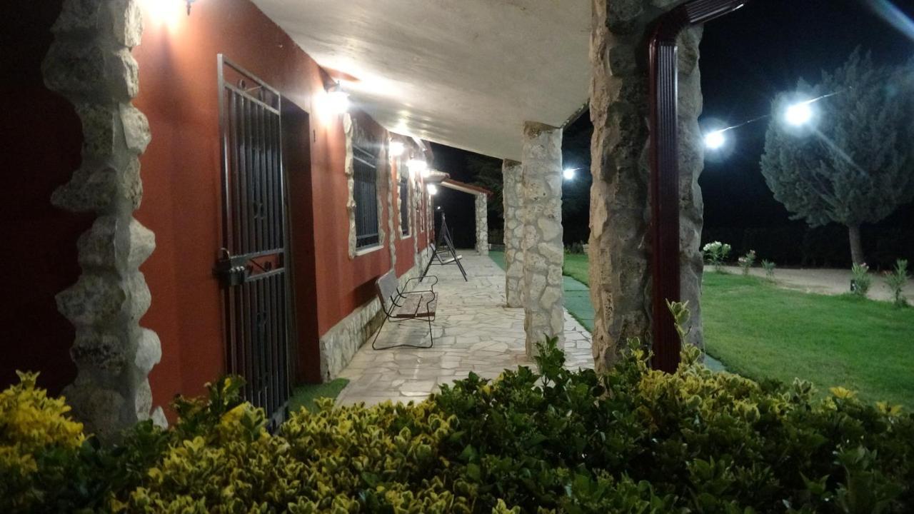 Finca Entrevinedos De Bodegas Marcos Peñafiel Eksteriør bilde