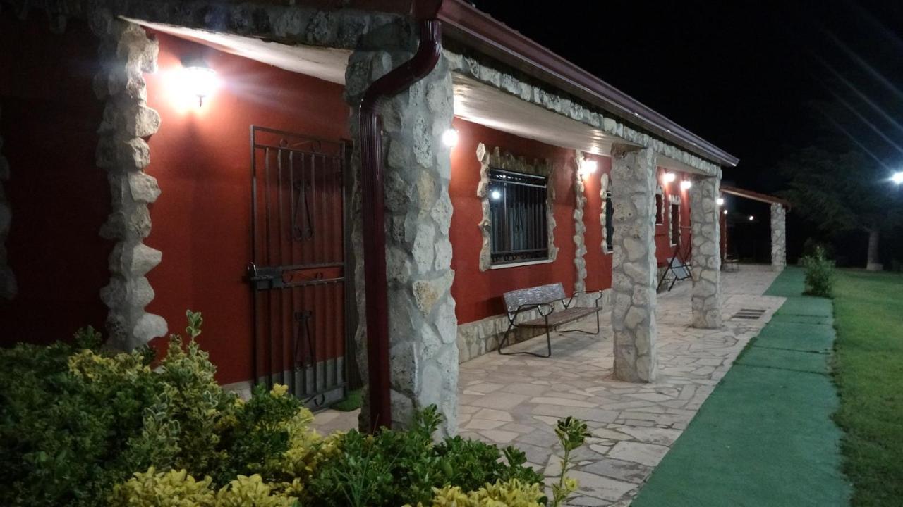 Finca Entrevinedos De Bodegas Marcos Peñafiel Eksteriør bilde